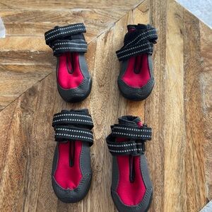 Anti-Slip Dog Shoes, Rugged Sole and Reflective Strap,Waterproof Dog Boots